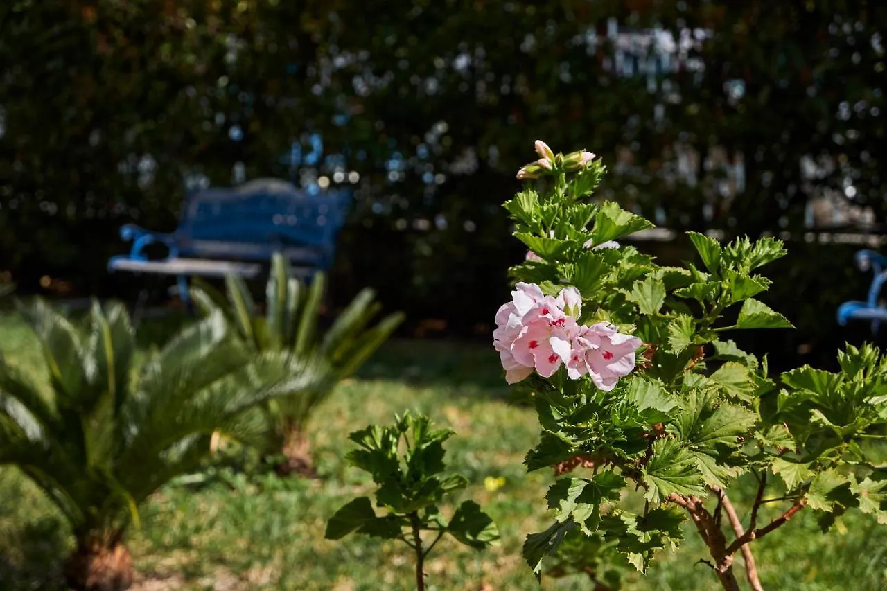 Hotel Il Giardino Di Flora Con Piscina à Lecce Italie