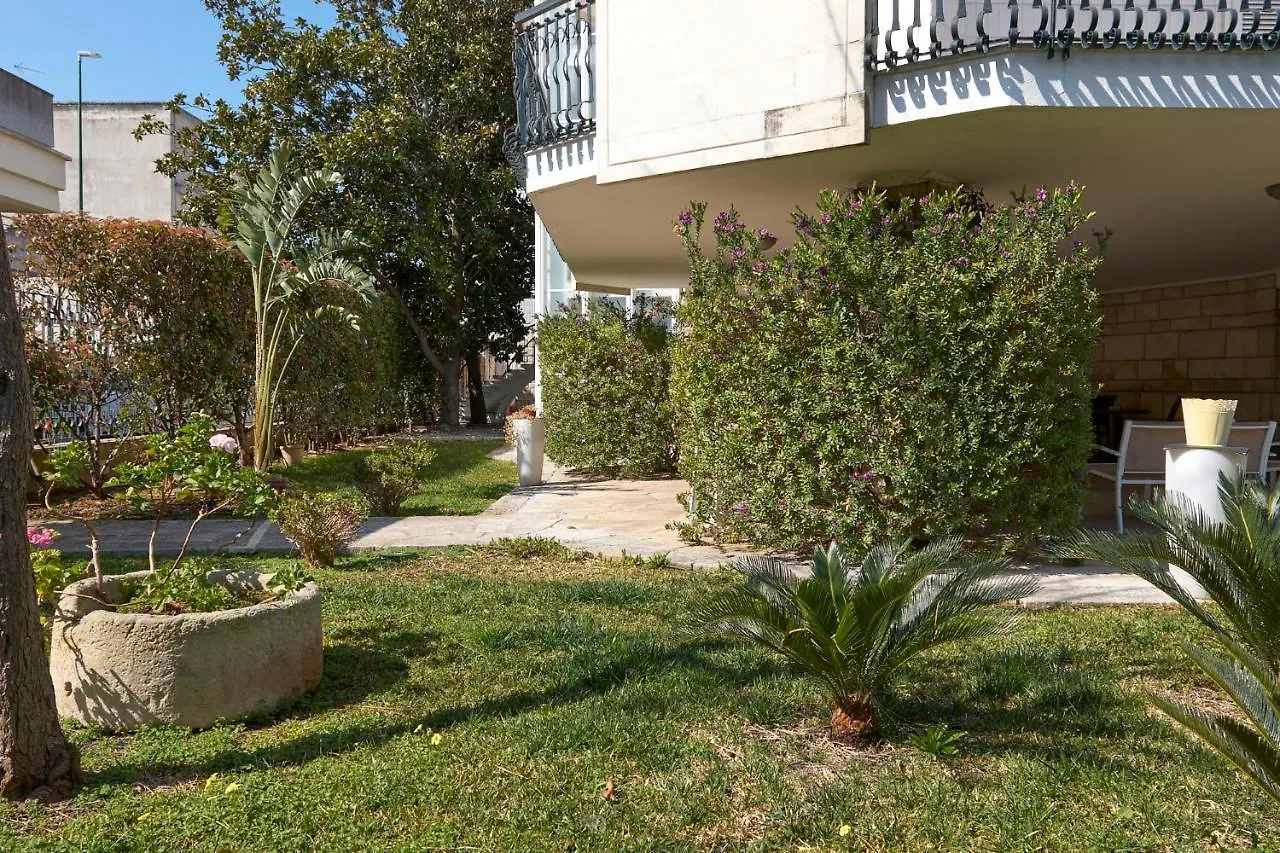 Il Giardino Di Flora Con Piscina Hotel Lecce