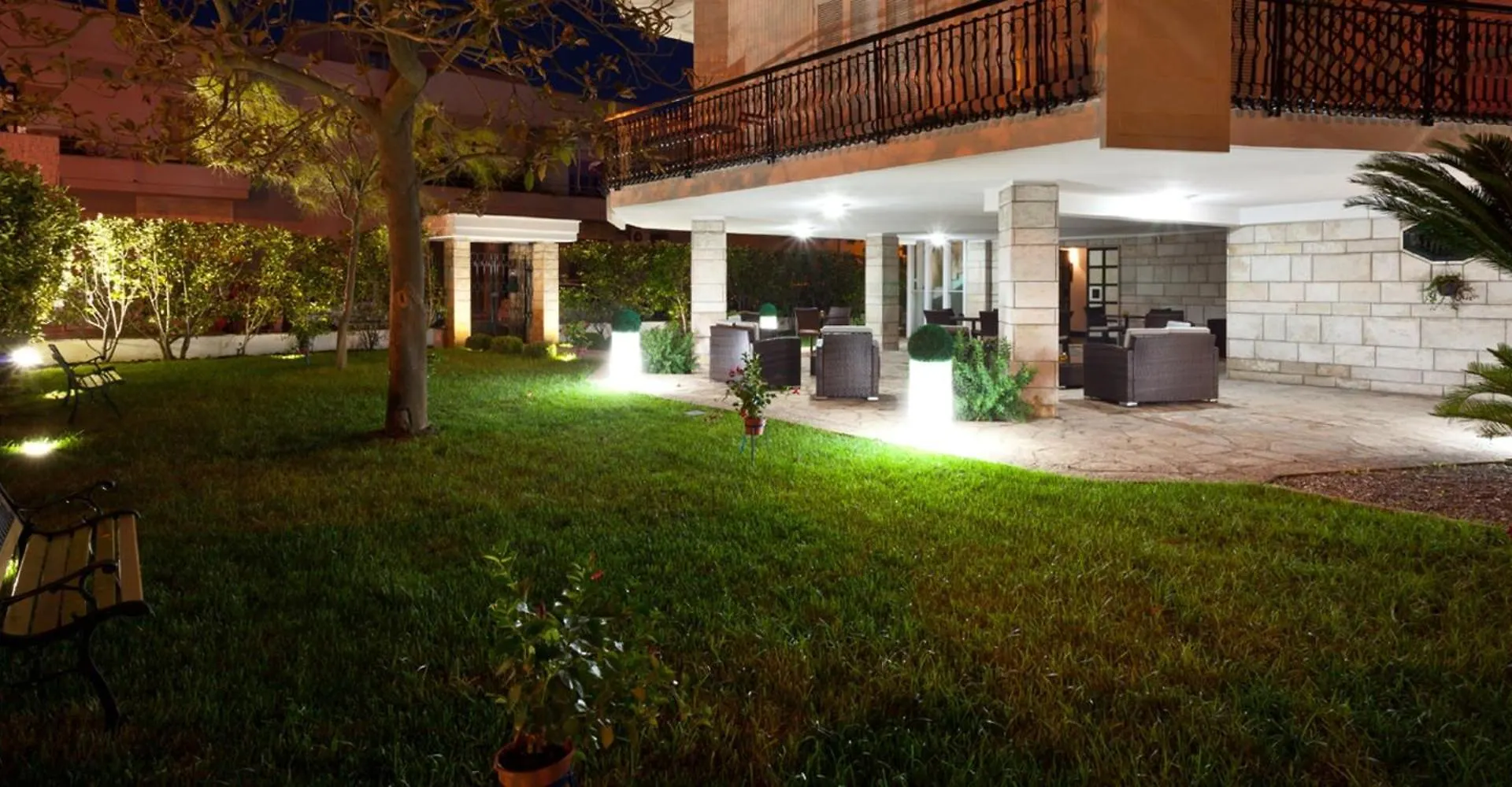 Hotel Il Giardino Di Flora Con Piscina à Lecce 0*,  Italie
